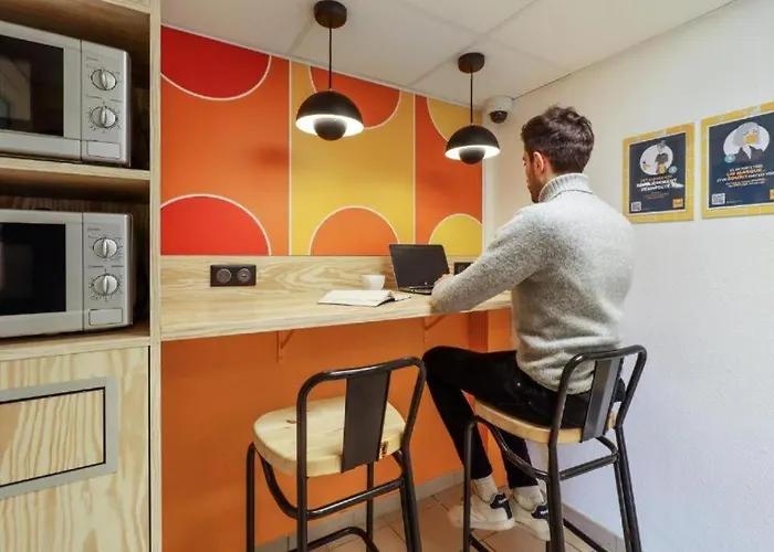Eiffel Citea Dayroom Espace Paris Sans Nuitee Et Chambre Partagee Chatillon Nuitee -- Repos Journee Ou Espace Travail 8-19H Proche Tour Eiffel Ou Usage Bureau A L\'Heure En Journee -- Nuitee Chatillon Avenue Paris